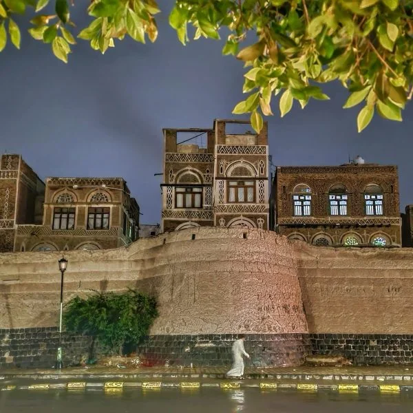 صنعاء بالمساء 600x600