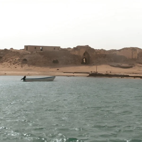 Yemen kamaran island portuguese fort orig 1 2 600x600